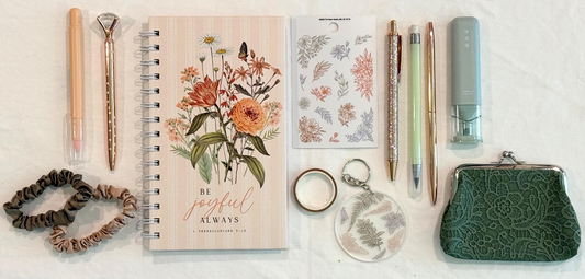 Book Lover's Journaling Bundle Box: Notebook, Pens, Stickers, Keychain